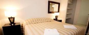 Aparthotel Sandcastles On The Beach 4*